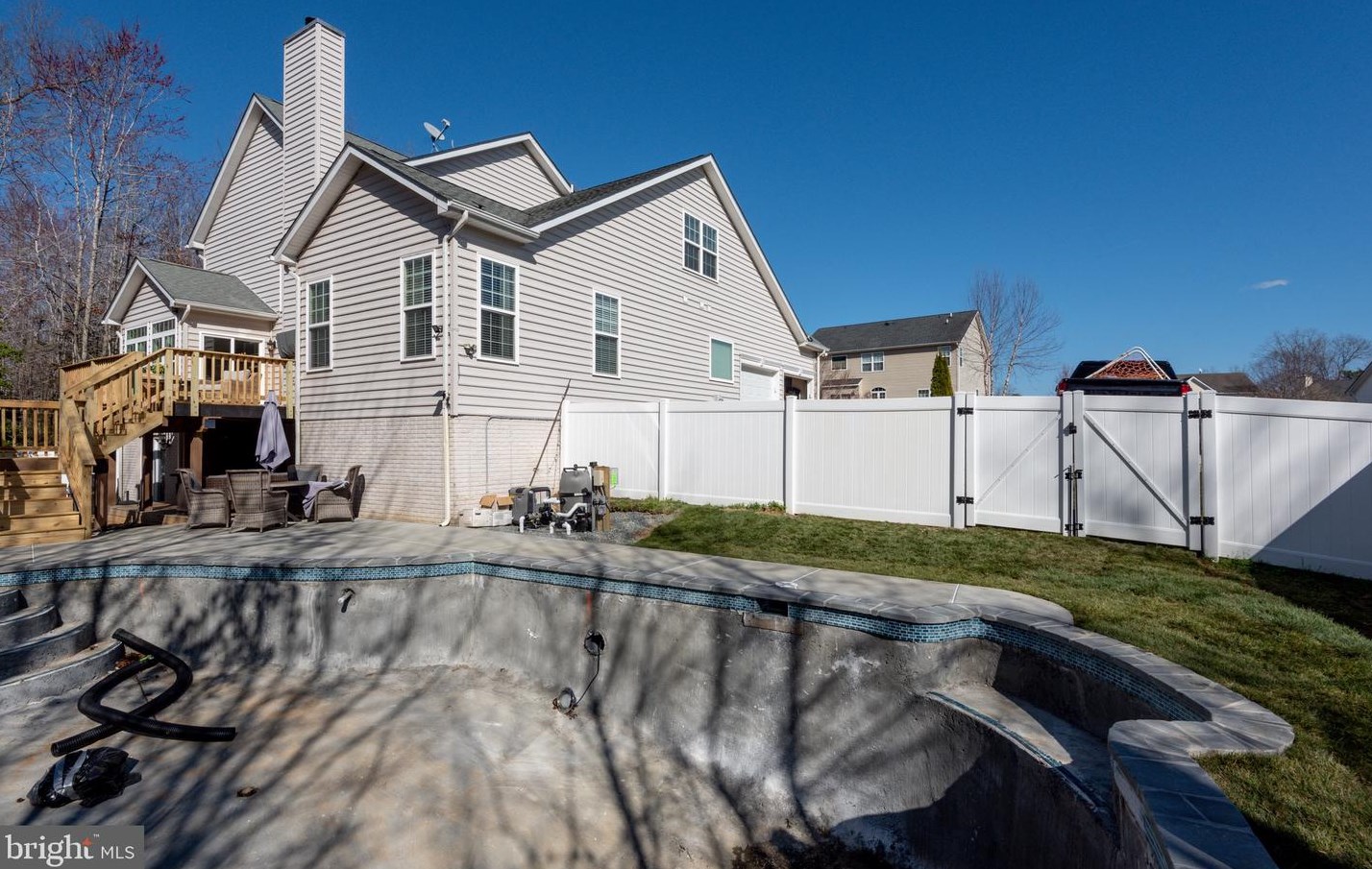 46979 Pembrooke St, Lex Pk MD  20653-8222 exterior