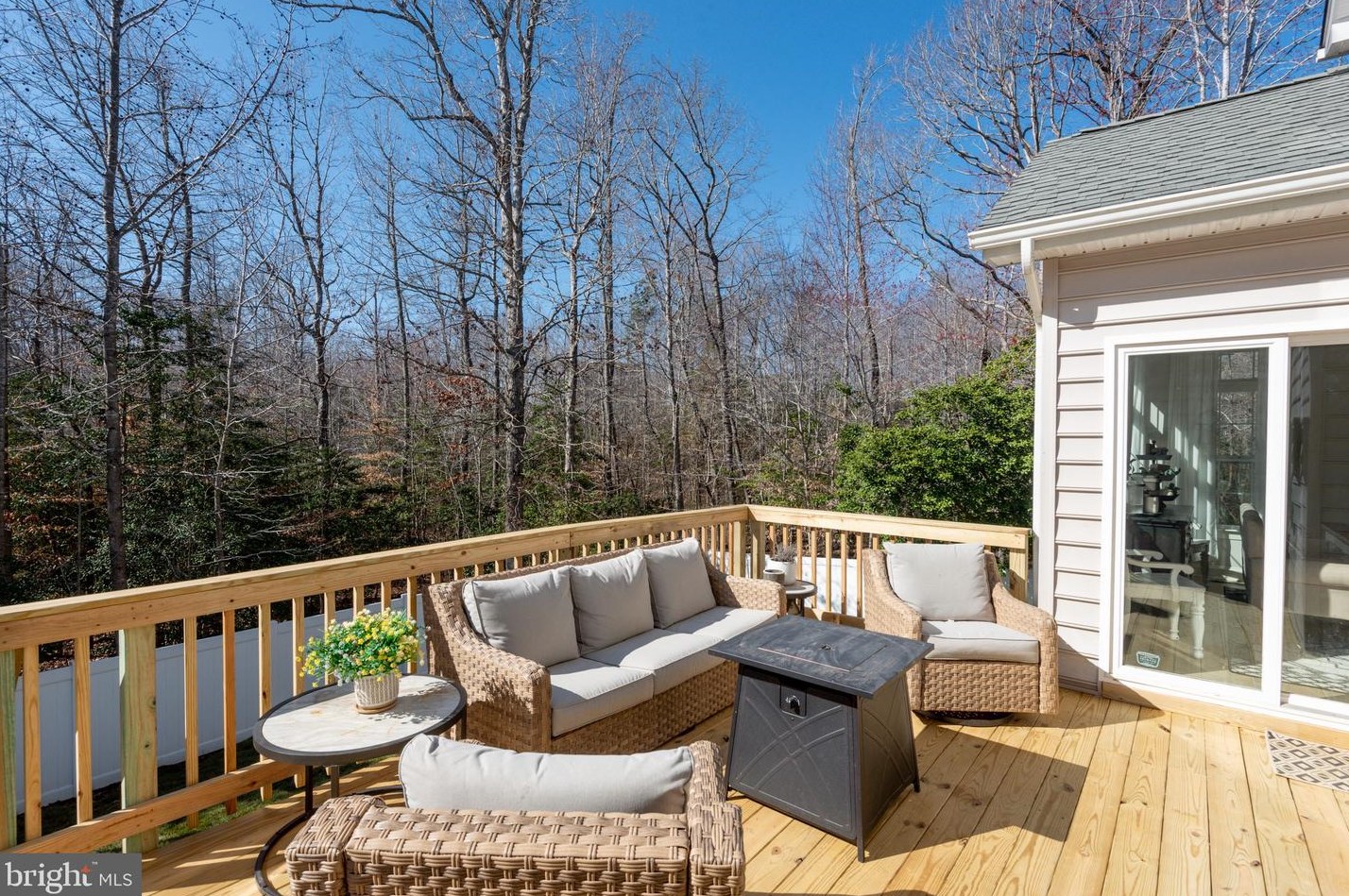 46979 Pembrooke St, Lex Pk MD  20653-8222 exterior