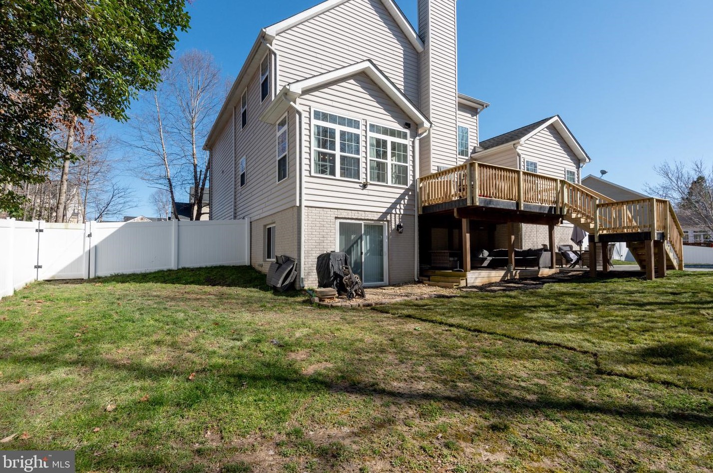 46979 Pembrooke St, Lex Pk MD  20653-8222 exterior