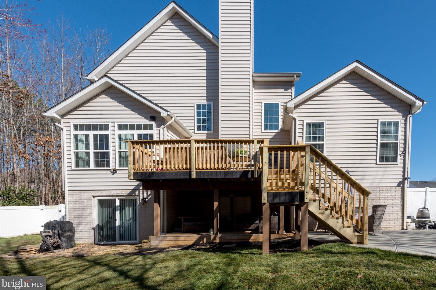 46979 Pembrooke St, Lex Pk MD  20653-8222 exterior