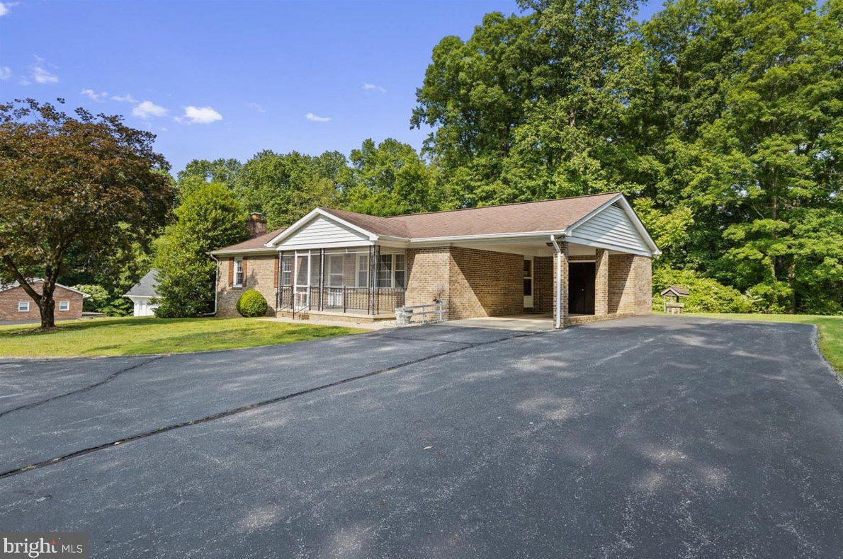 26729 Marion Dr, Mechanicsville, MD 20659