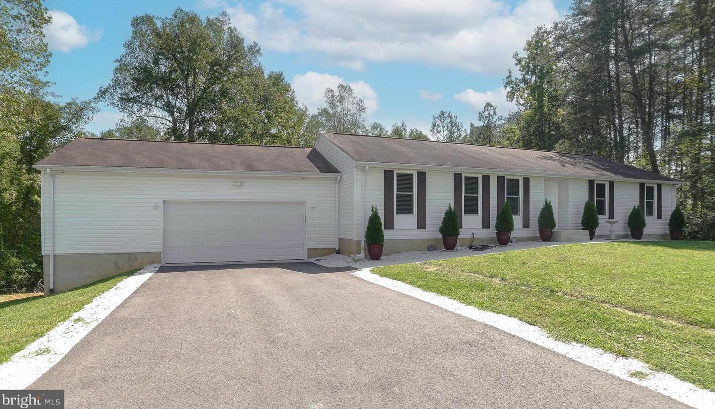 25210 Secretariate Dr, Hollywood, MD 20636-2340