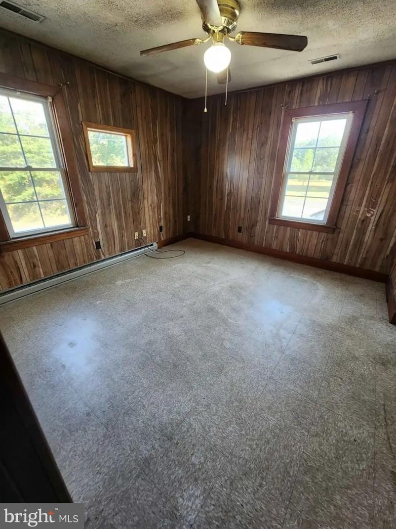 26530 Three Notch Rd, Mechanicsville, MD 20659