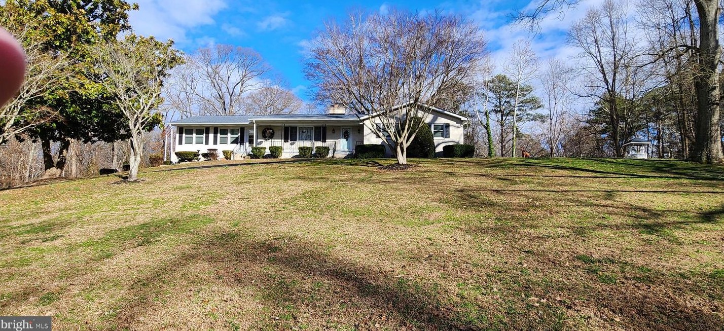 26170 Jones Wharf Rd, Hollywood, MD 20636