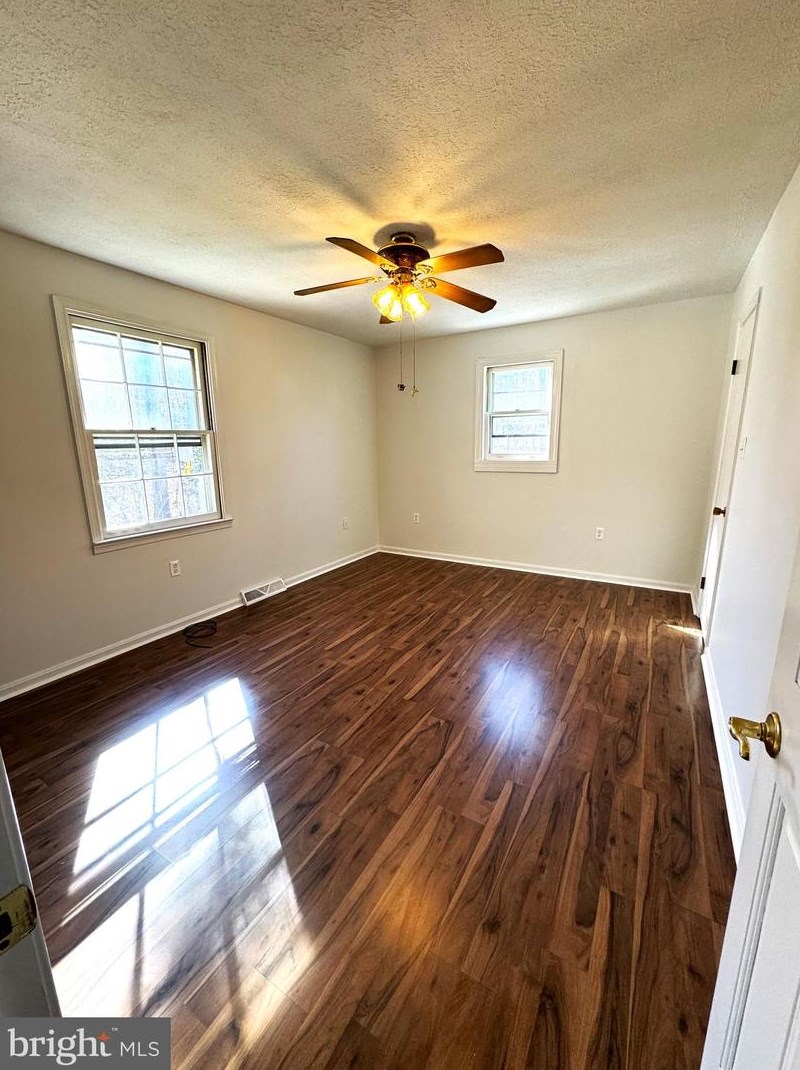 27052 Oxley Dr, Mechanicsville MD 20659-5803 exterior