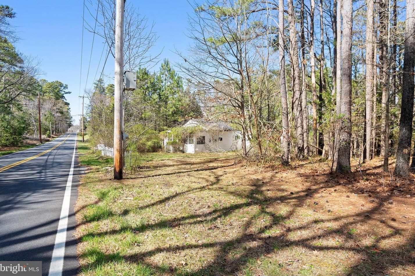 20696 Colton Point Rd, Coltons Point, MD 20626