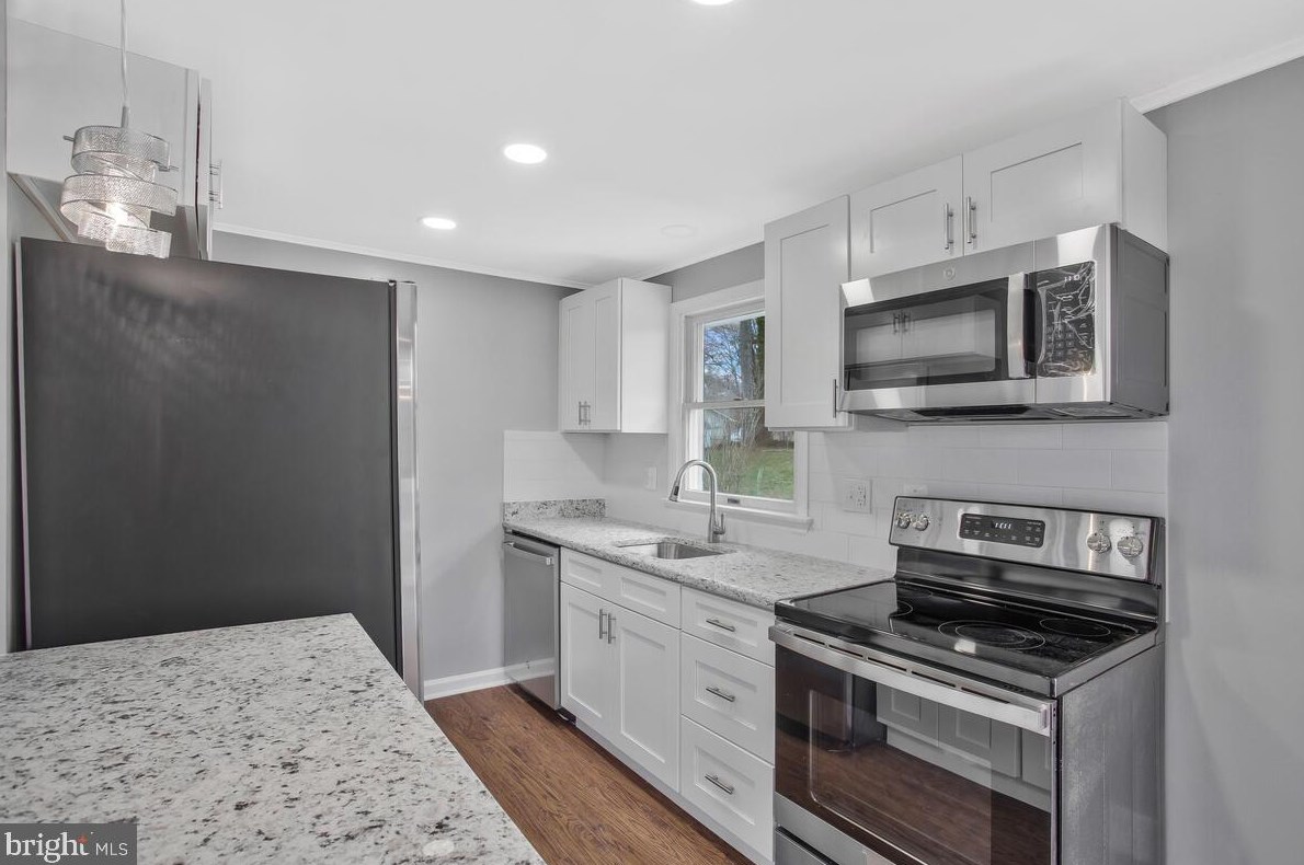 21388 Essex Dr, Lex Pk MD  20653-4121 exterior