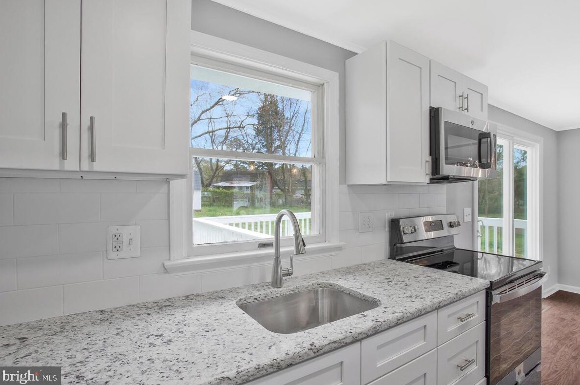 21388 Essex Dr, Lex Pk MD  20653-4121 exterior