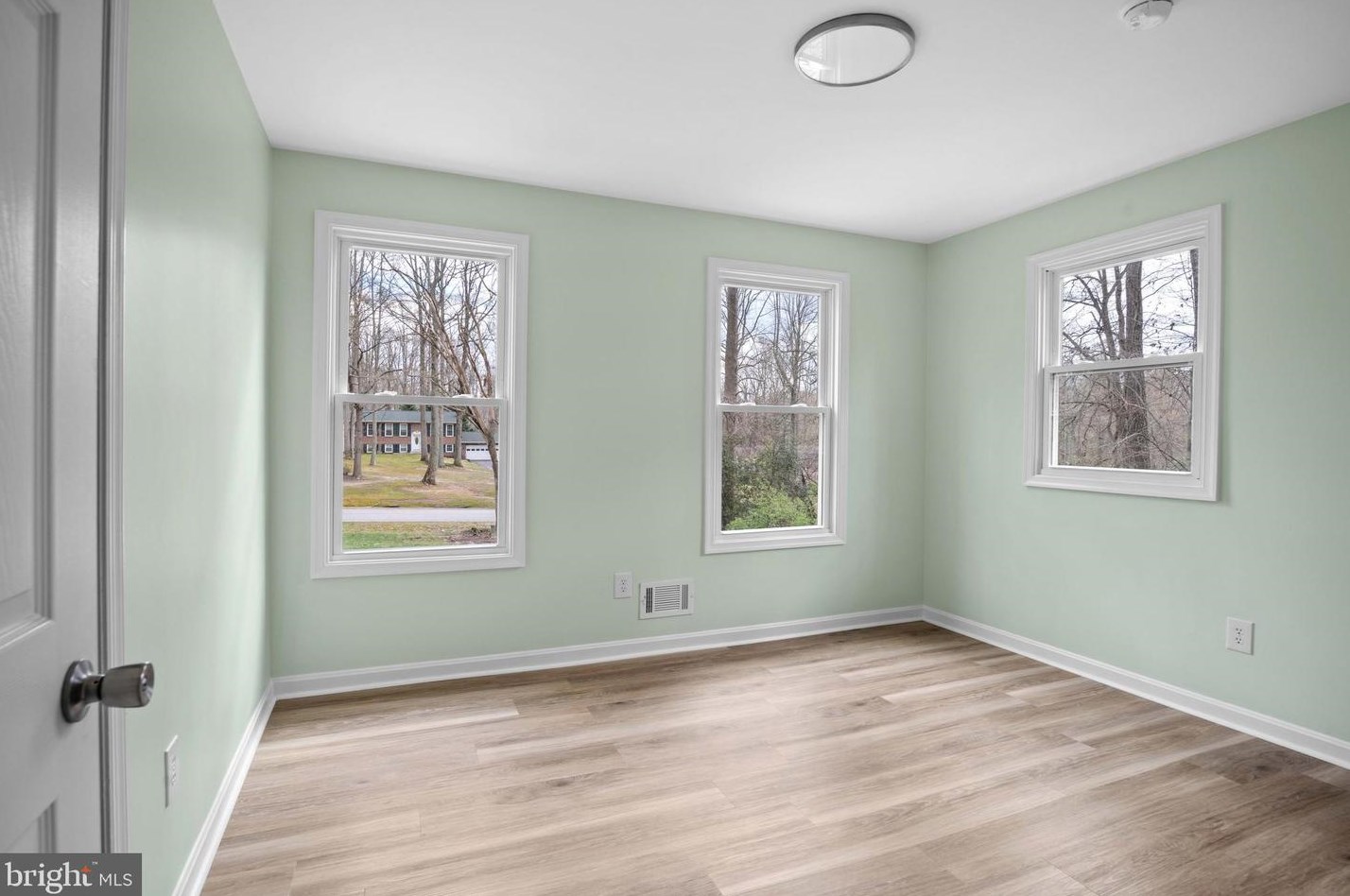 29725 Vincent Cir, Mechanicsville MD  20659-2208 exterior