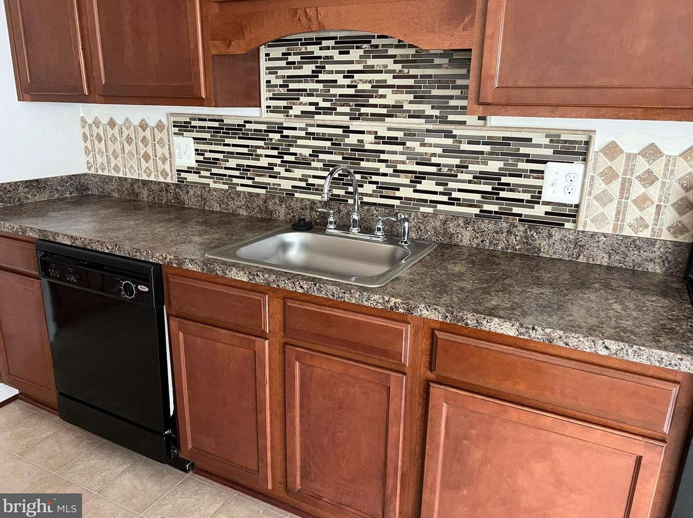 23228 Foxglove St, California, MD 20619