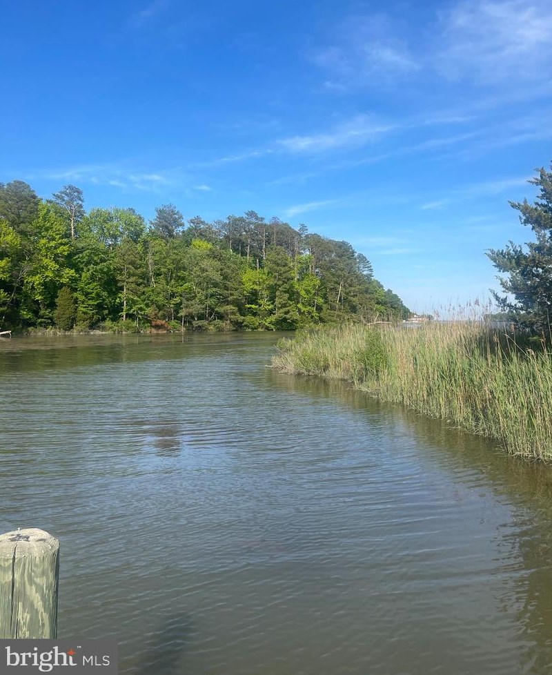 20696 Colton Point Rd, Coltons Point, MD 20626