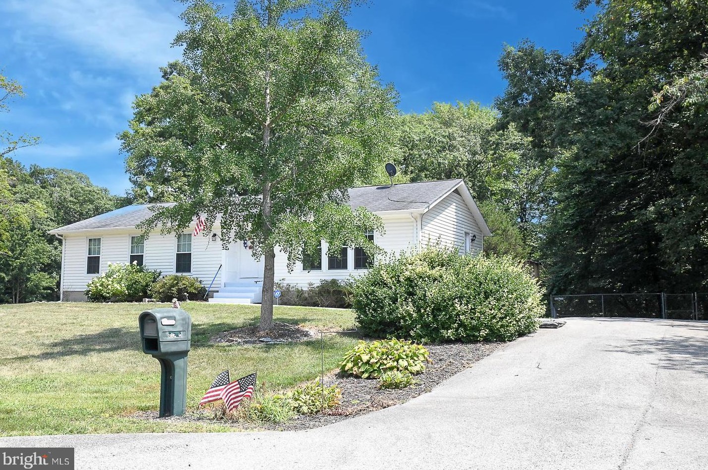 37007 Tanyard Dr, Mechanicsville, MD 20659