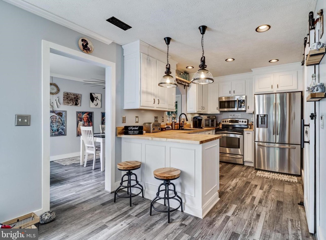 35402 Golf Course Dr, Mechanicsville, MD 20659