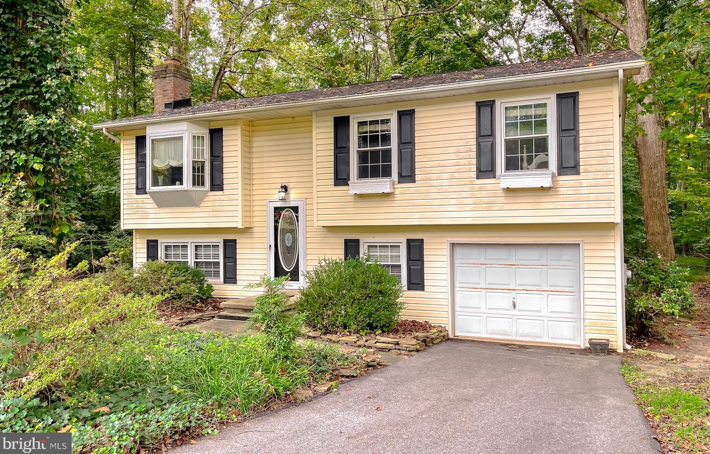 29881 Daniel Ct, Mechanicsville, MD 20659