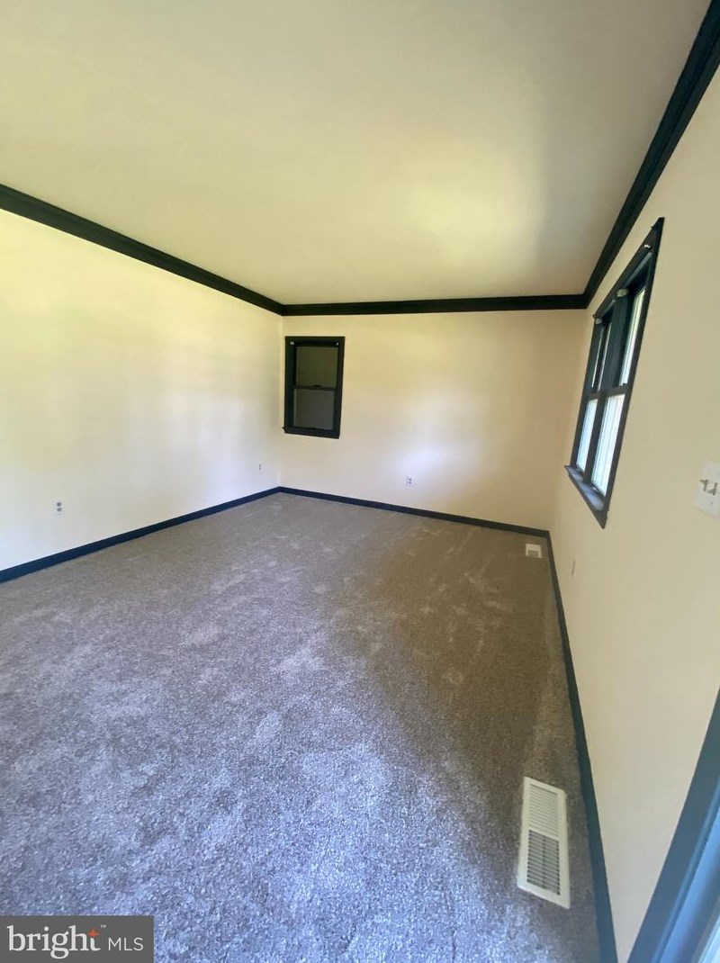 12073 Crisfield Ln, Princess Anne, MD 21853-2119