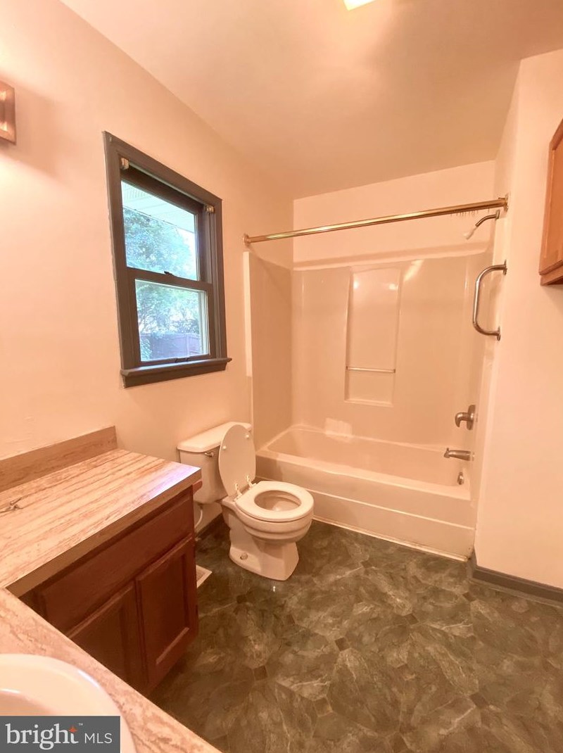 12073 Crisfield Ln, Princess Anne MD  21853-2119 exterior