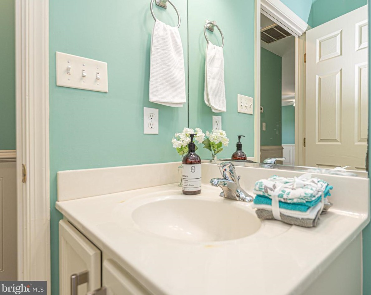 30057 Greenspring Dr, Princess Anne MD 21853-2715 exterior