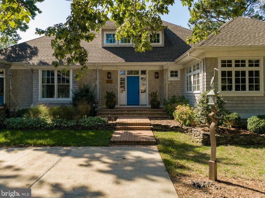 107 First St, Oxford, MD 21654-1201