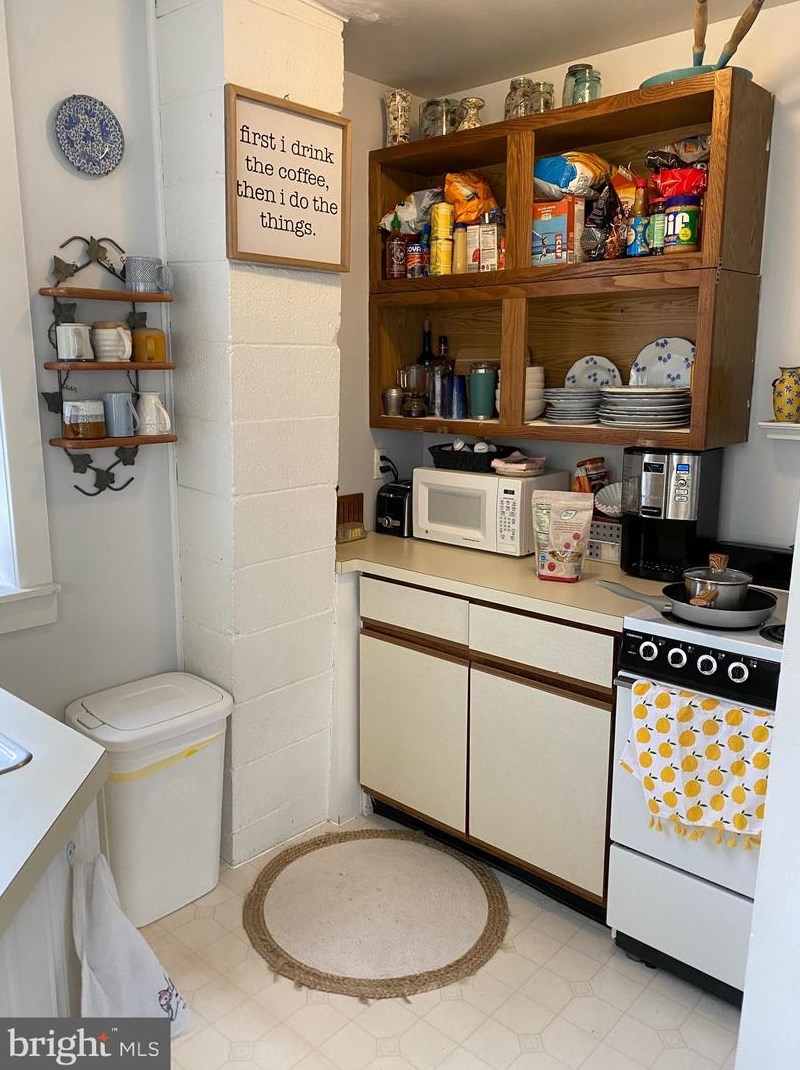 201 Tilghman St, Oxford, MD 21654-1326