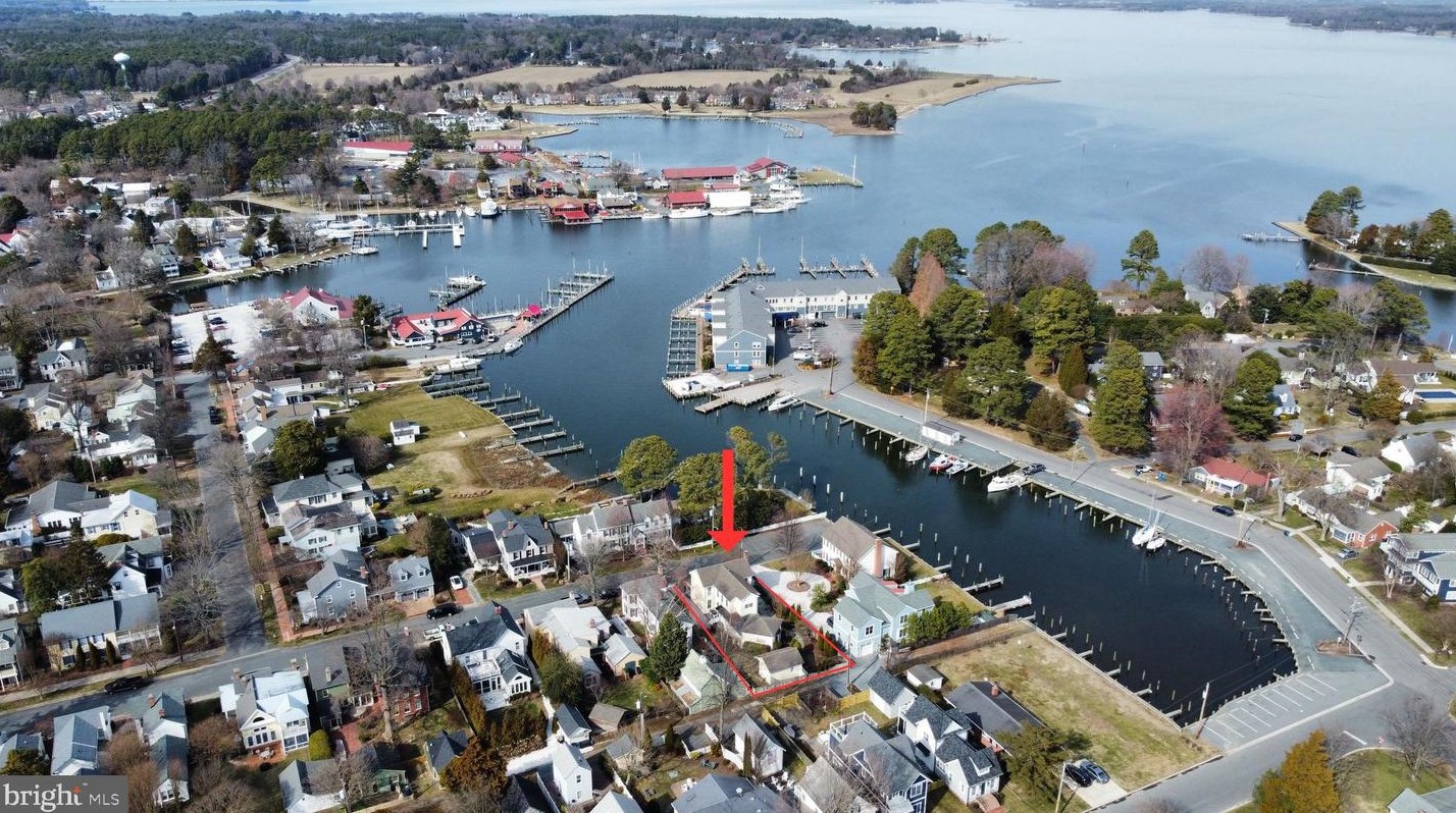 218 Chestnut St, Saint Michaels, MD 21663
