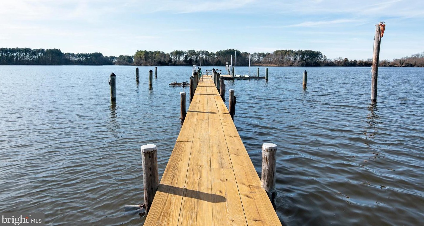 26404 Presquile Dr, Easton MD 21601 exterior