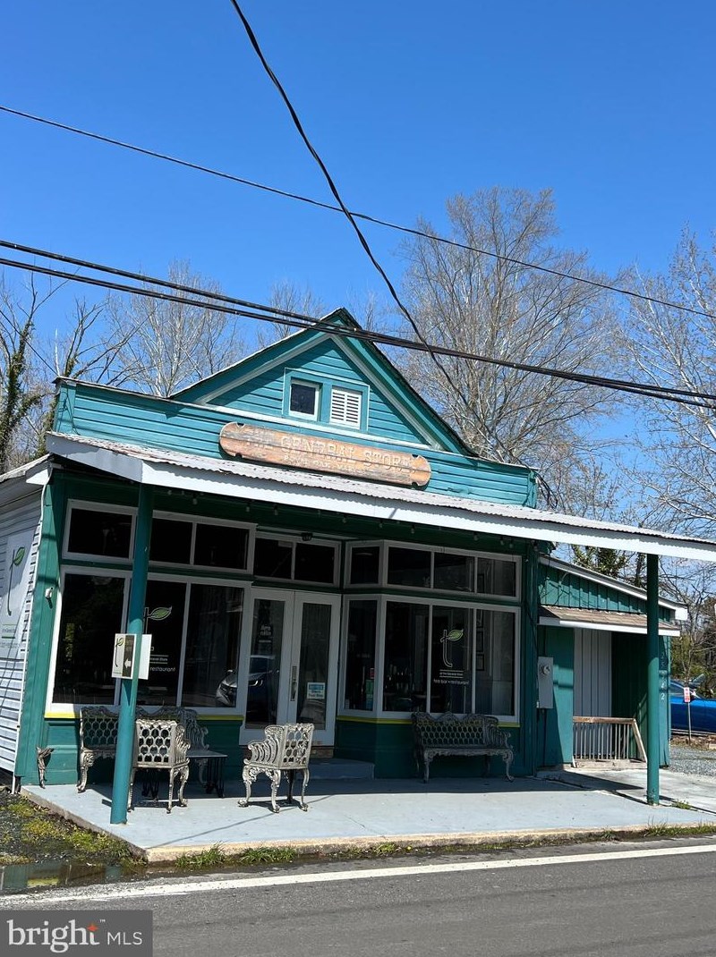 7054 Hopkins Nck Rd, Easton MD 21601-7706 exterior