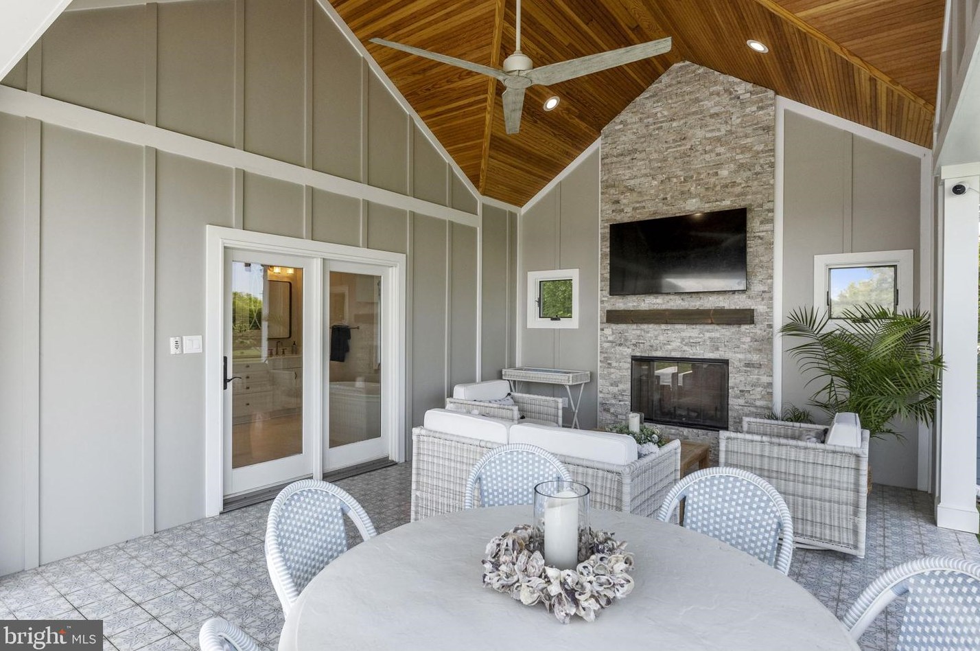 24564 New Post Rd, Saint Michaels MD 21663-2308 exterior