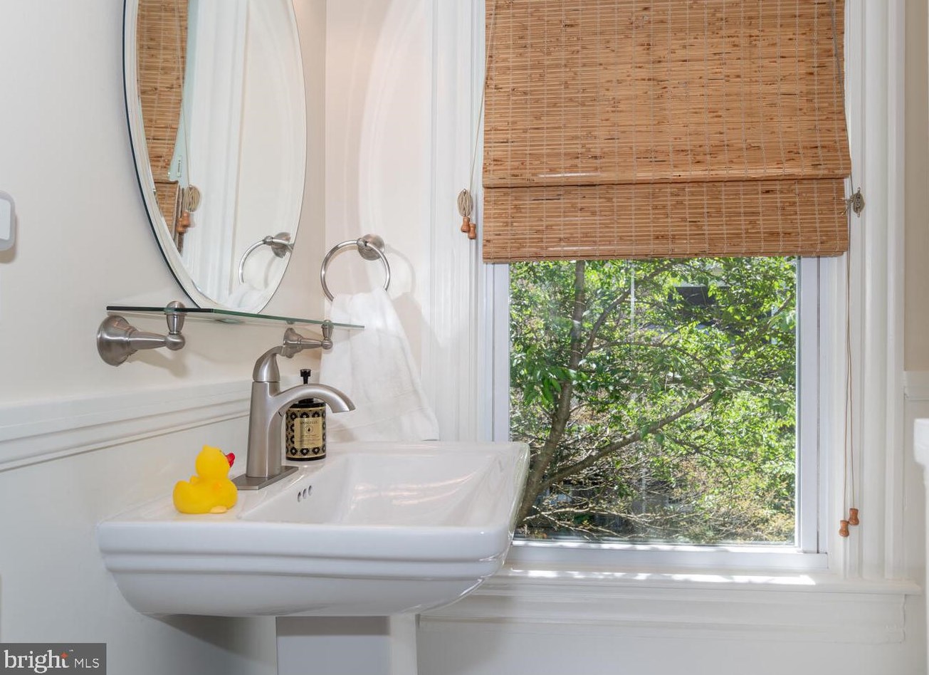 207 Aurora St, Easton MD 21601-3646 exterior