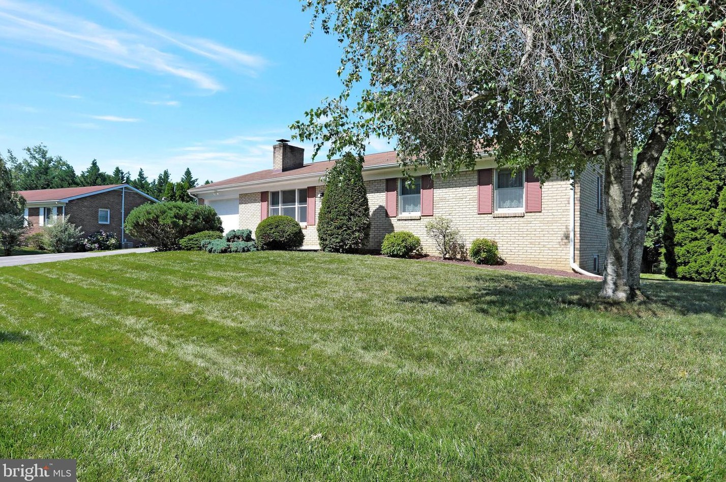 11912 Rainbow Ave, Smithsburg, MD 21783