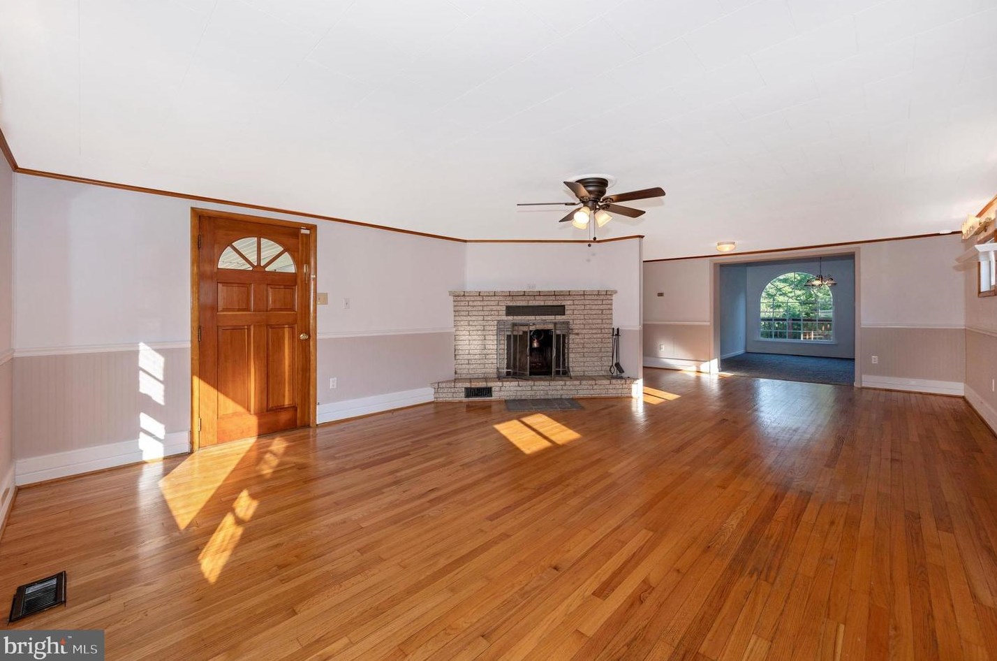 44 W Water St, Smithsburg, MD 21783