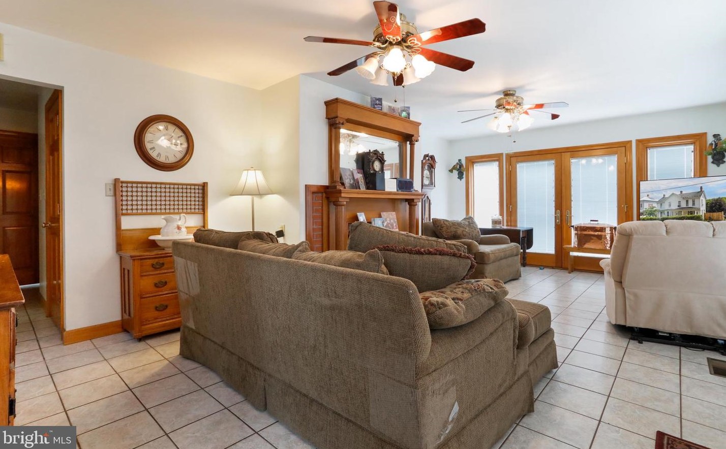 33 Main St, Hancock, MD 21750