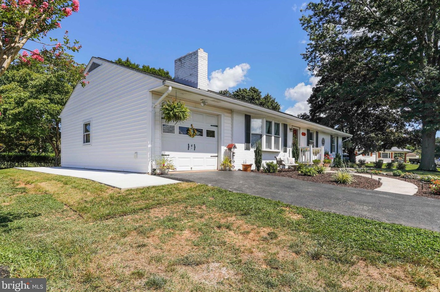 11915 Seminole Dr, Smithsburg, MD 21783
