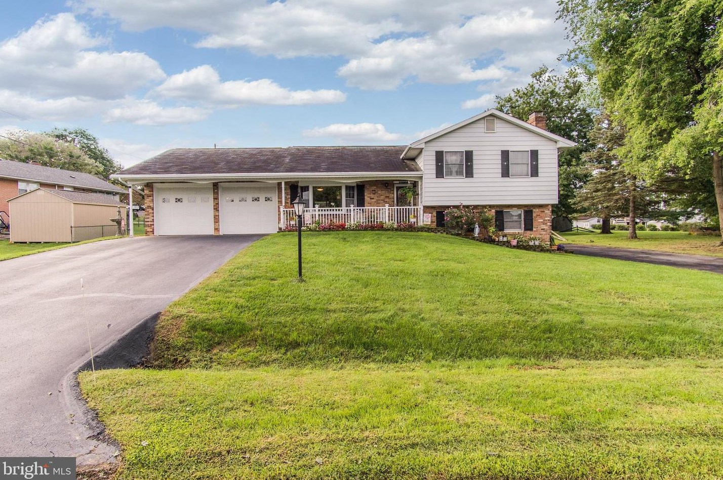 22115 Pikeside Dr, Smithsburg, MD 21783
