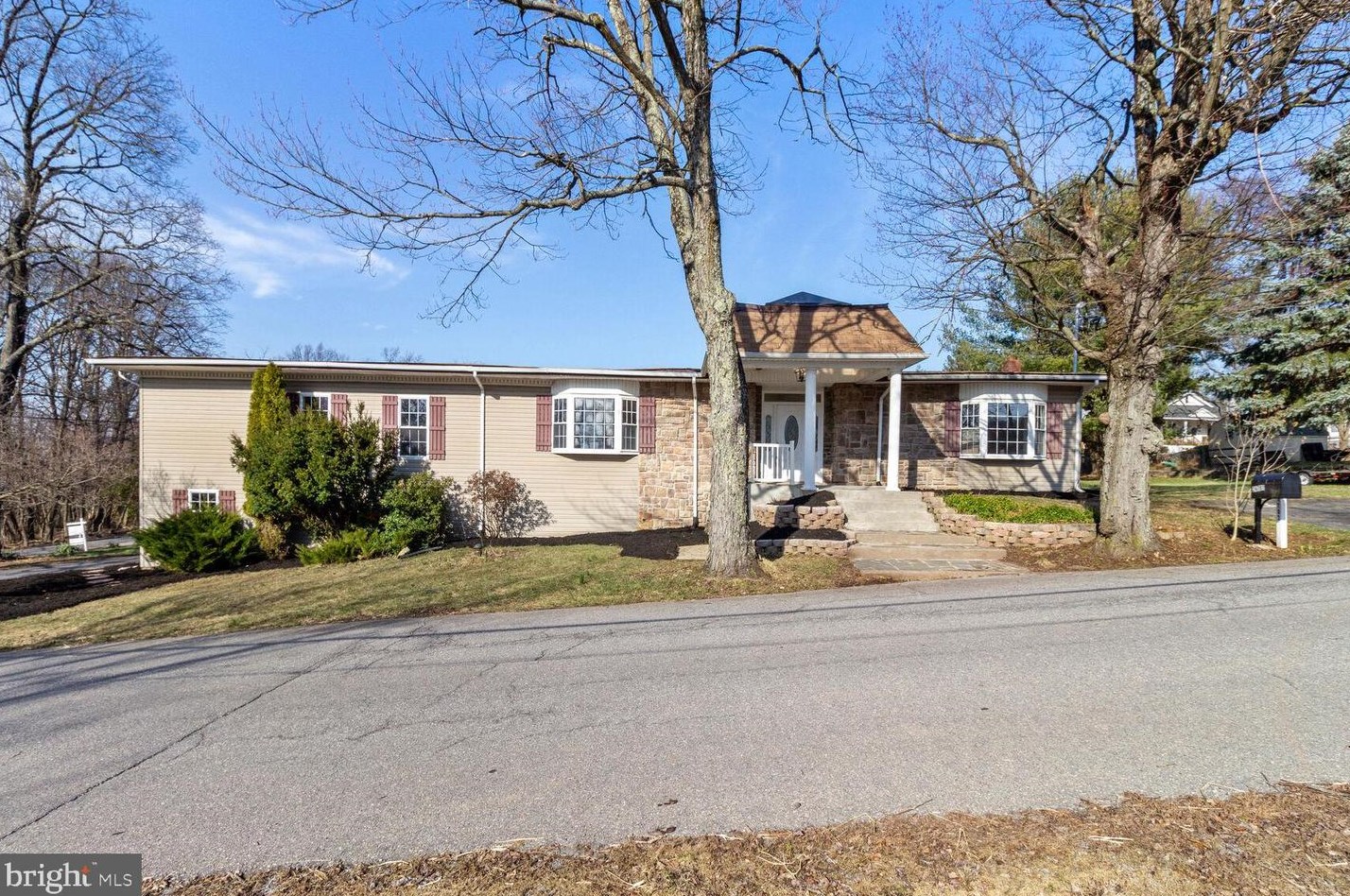 24702 Walnut Ave, Highfield, MD 21719