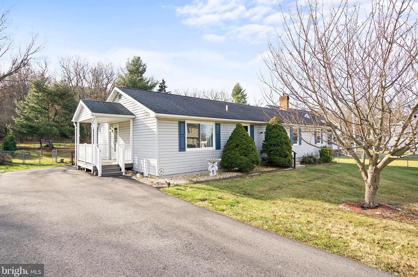 23007 Cavetown Church Rd, Smithsburg, MD 21783