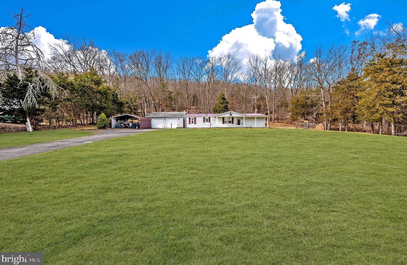 14622 Hollow Rd, Hancock, MD 21750