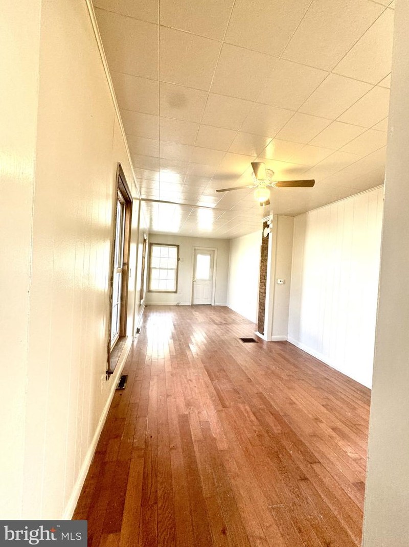 9 South St, Hancock MD 21750-1315 exterior