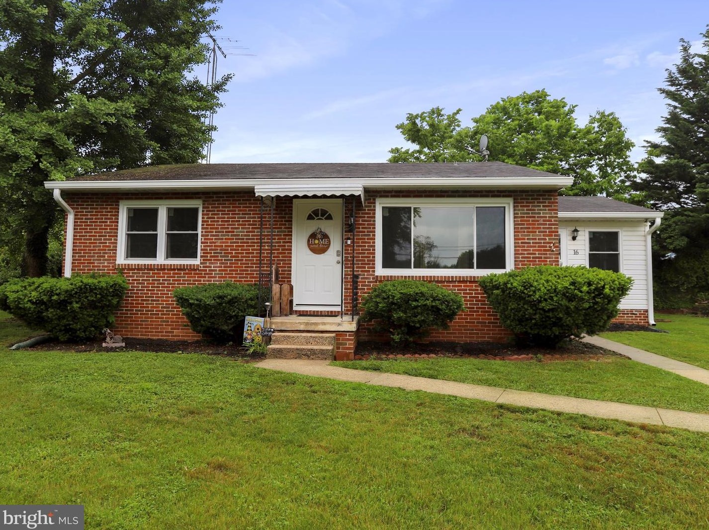 16 Frederick Rd, Funkstown, MD 21734-1100