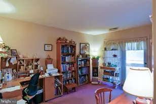 18010 Par Three Dr, Hagerstown, MD 21740 - Photo 10