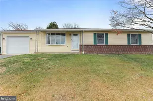 1349 Cedarwood Dr, Hagerstown, MD 21742 - Photo 36