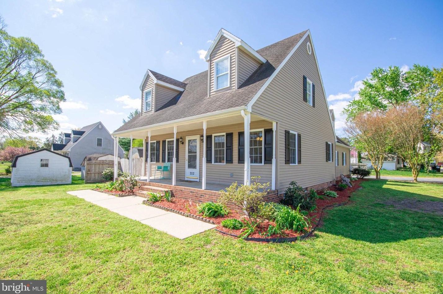 202 Bradley St, Hebron, MD 21830