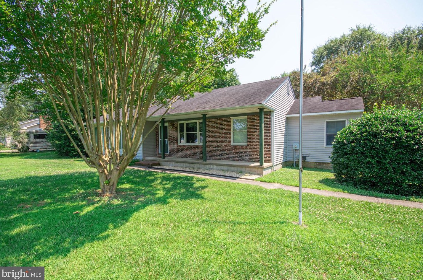 27073 N Tourmaline Dr, Hebron, MD 21830