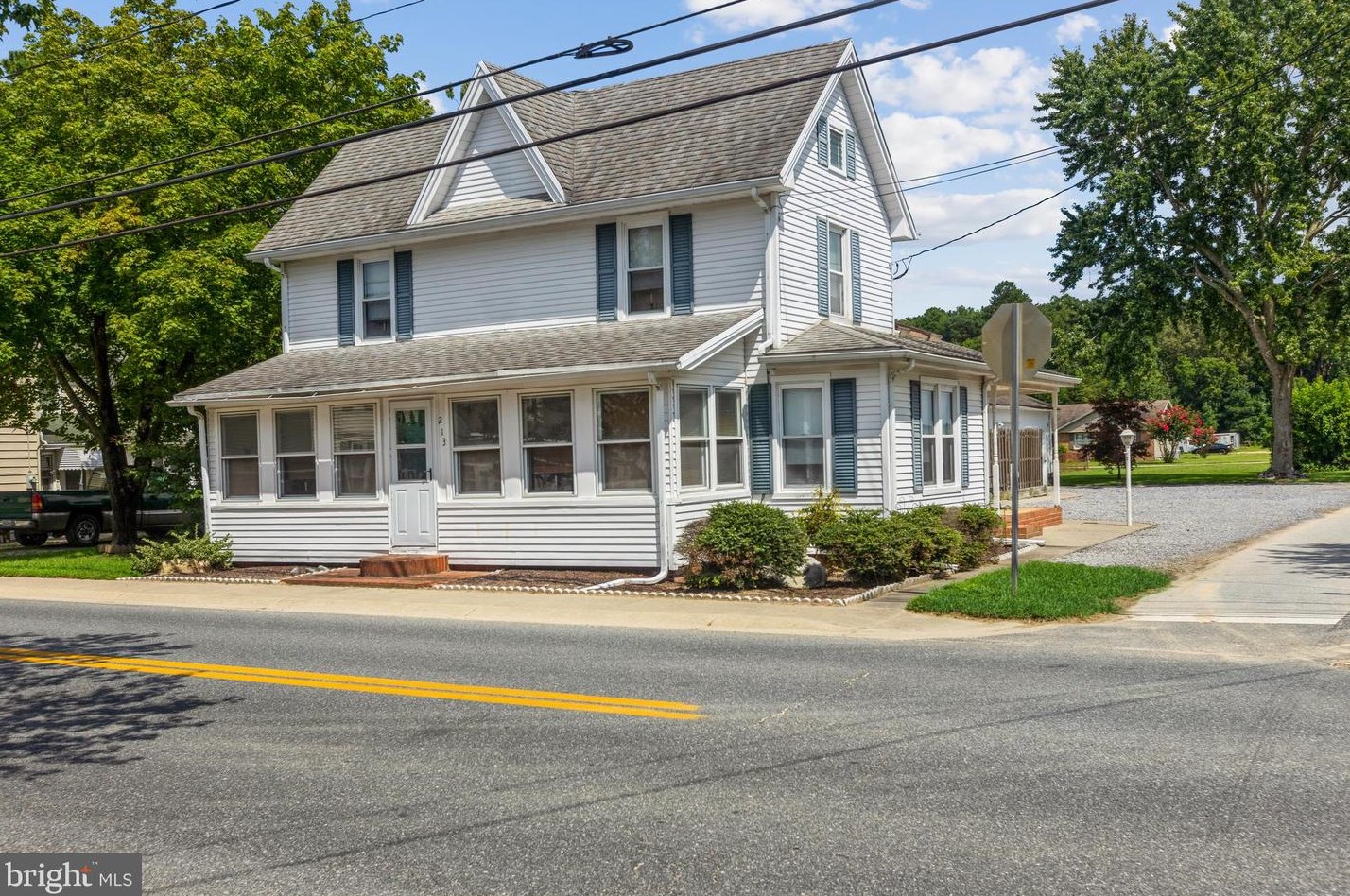 213 E Lillian St, Hebron, MD 21830