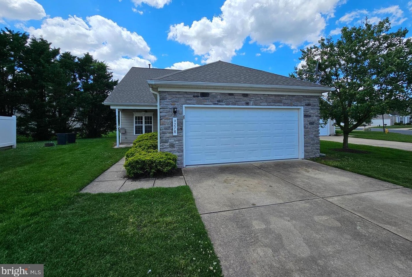 9278 Tournament Dr, Delmar, MD 21875