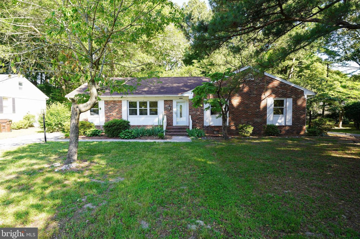 1206 Orchard Cir, Salisbury, MD 21801-6818