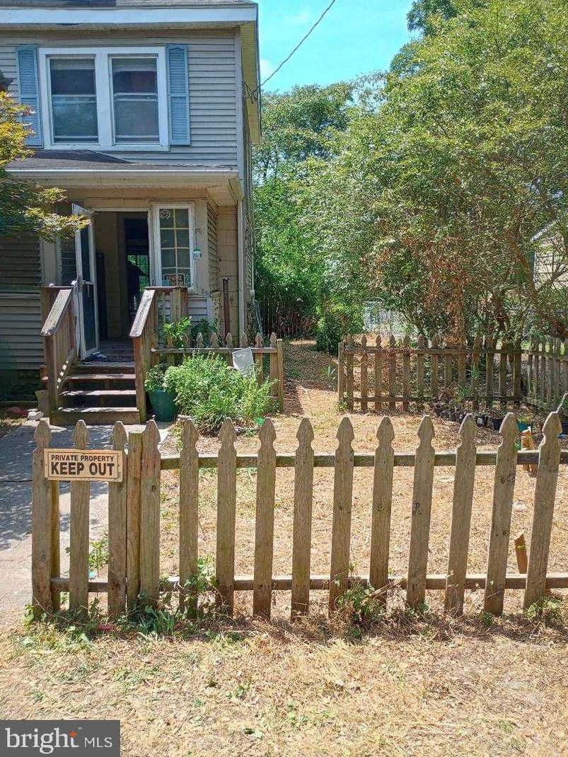 602 S Memorial Dr, Delmar, MD 21875