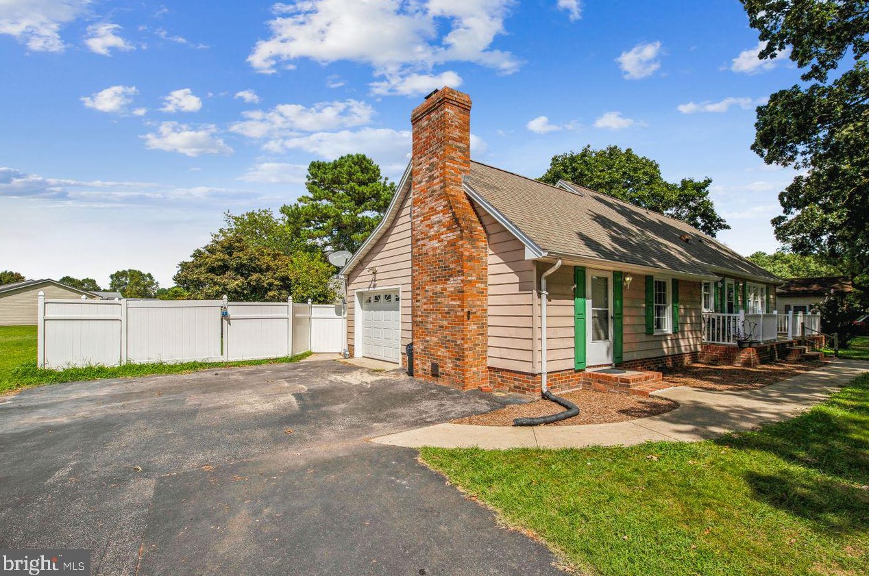 8709 Mar Lynn Dr, Delmar, MD 21875