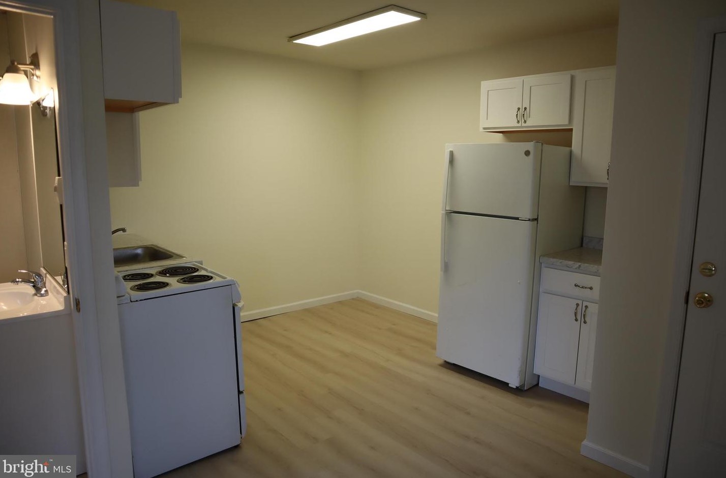 304 E East St #a, Delmar, MD 21875