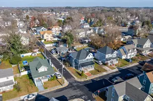 301 E Chestnut St, Delmar, MD 21875 - Photo 2