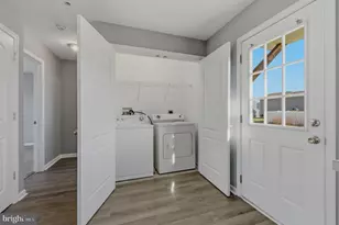 215 N Brown St, Fruitland, MD 21826 - Photo 8